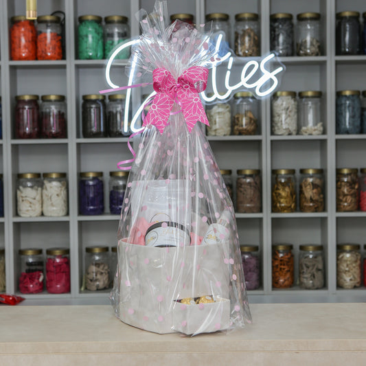 Luxury Scented Hamper with Candle, Room Spray, Snow Wax & Chocolates