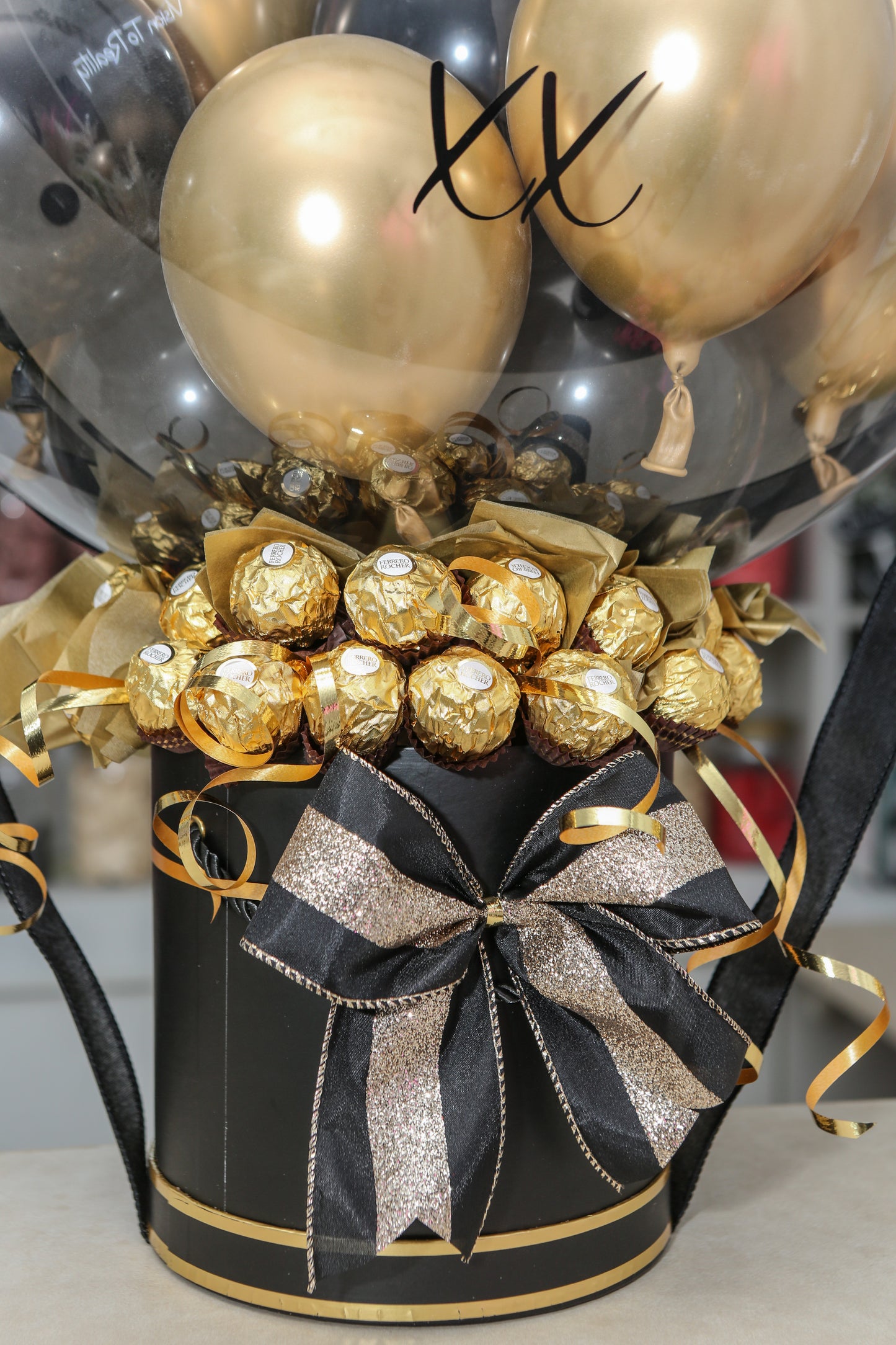 Personalised Luxury Balloon & Chocolate Gift Arrangement – Custom Message